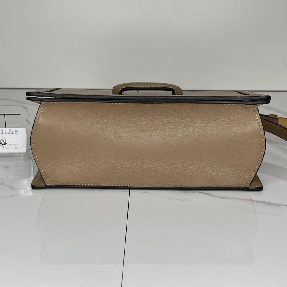 Loewe Loewe Barceona Leather BagCamel - Picture 4 of 5